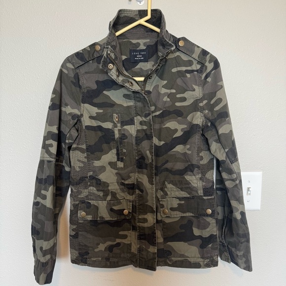 Love Tree Jackets & Blazers - Love Tree Green Camouflage Utility Jacket